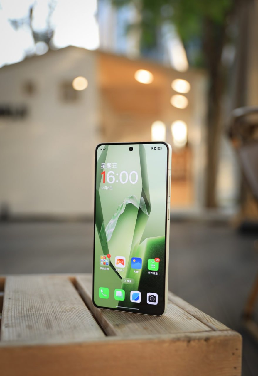 best smartphone under 30000 in India 2025-पेश है  12GB RAM और 256GB स्टोरेज से लैस OnePlus Ace 5 Ultra 50 mp ट्रिपल कैमरा सेटअप 6415 mAh बैटरी से लैस जानिए डिटेल्स  
