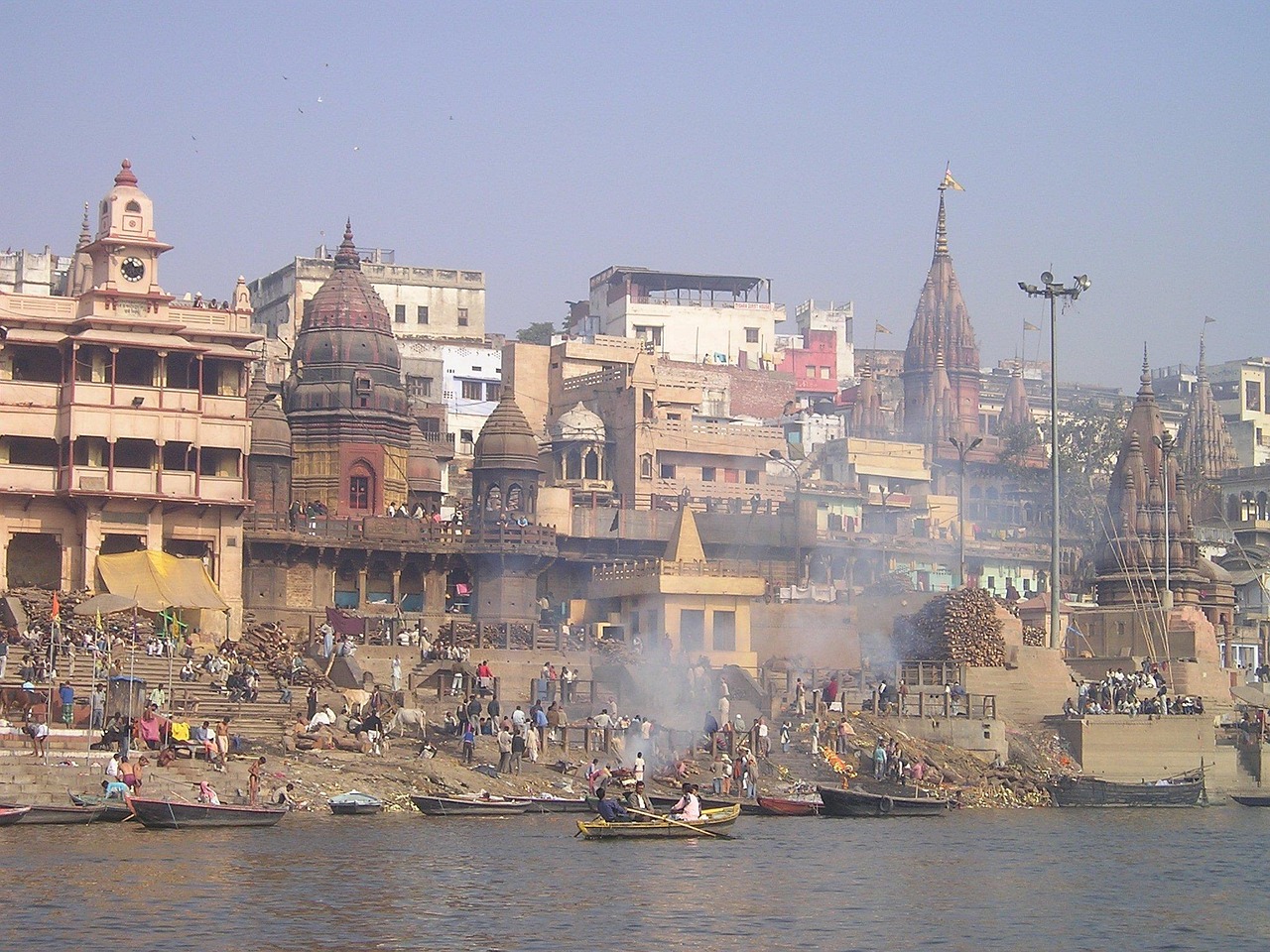 What happends after deths in hinduism-जानिए मृत्यु के बाद और पहले शरीर में क्या होता है? वेदांत और विज्ञान का रहस्य
