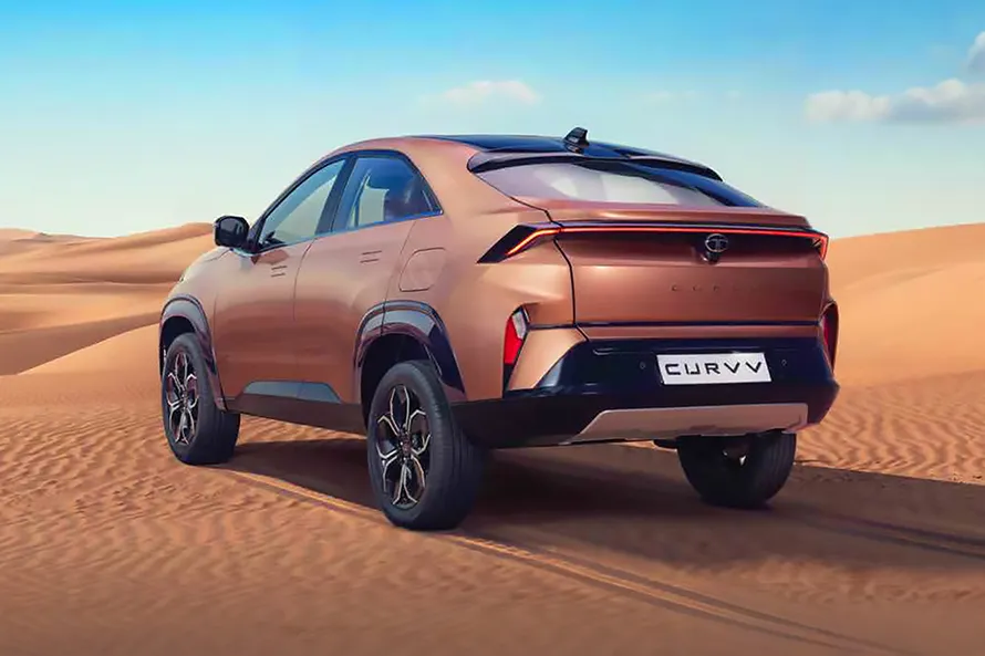 Tata Curvv SUV detailed specifications and features-टाटा कर्व SUV 10 लाख से शुरू, लेवल-2 ADAS, पैनोरामिक सनरूफ 585 किमी रेंज