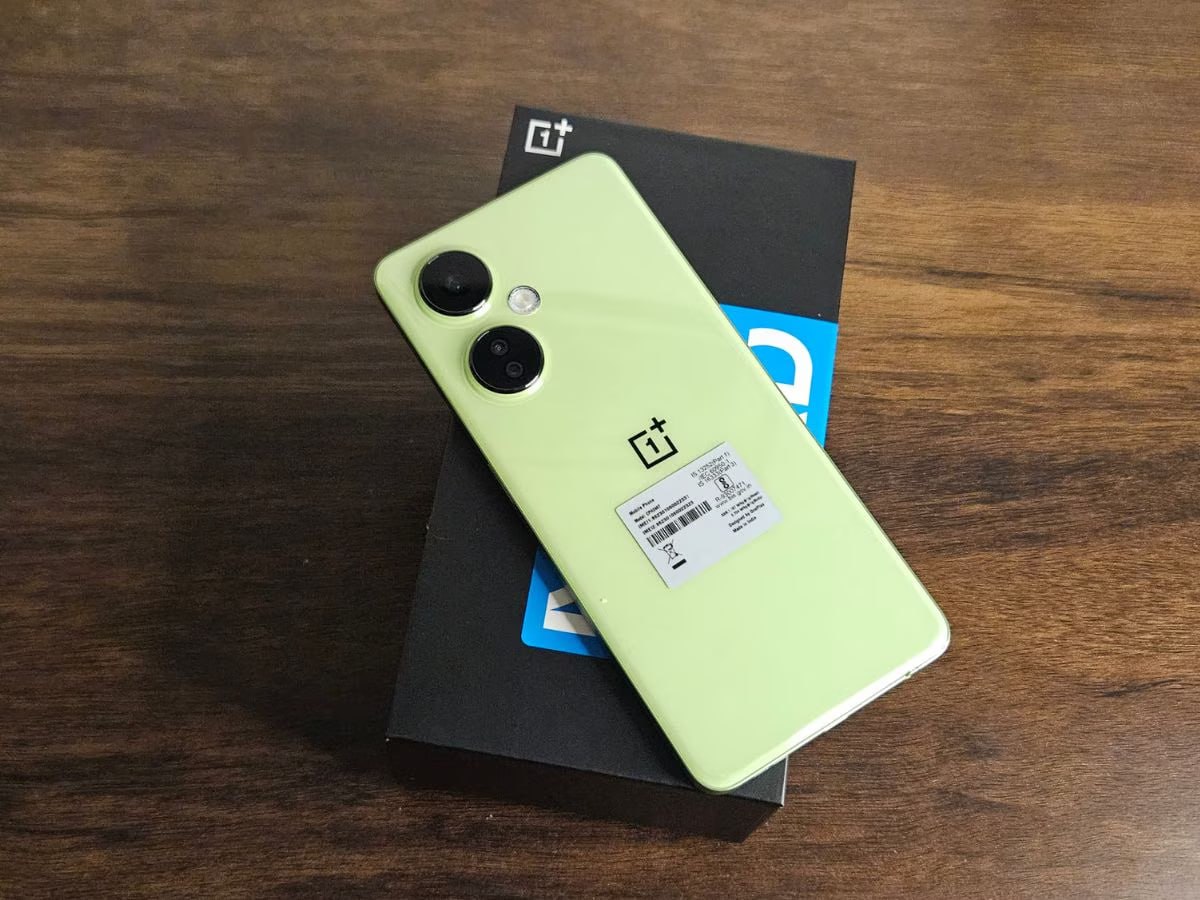 Best battery backup phone under 15000 in 2025