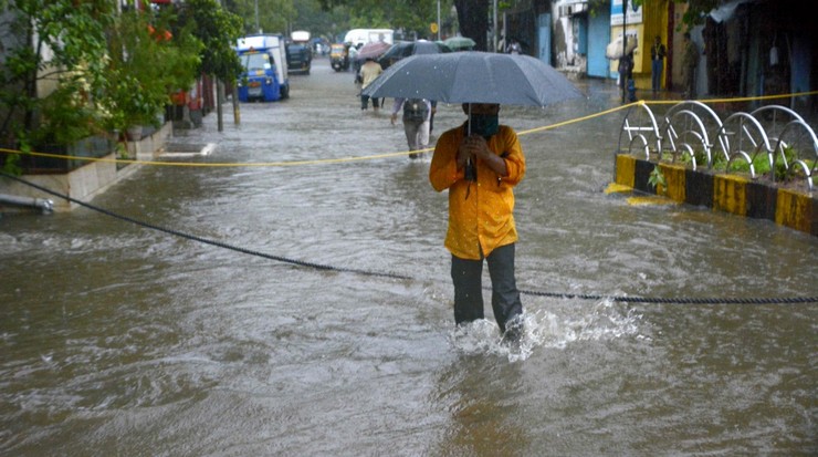 Breaking news on heavy rainfall causing urban flooding-मुरैना में चंबल पाइपलाइन कार्य के दौरान बारिश से मिट्टी धंसी, मजदूर की मौत, चार घायल, प्रशासन ने जांच के दिए आदेश