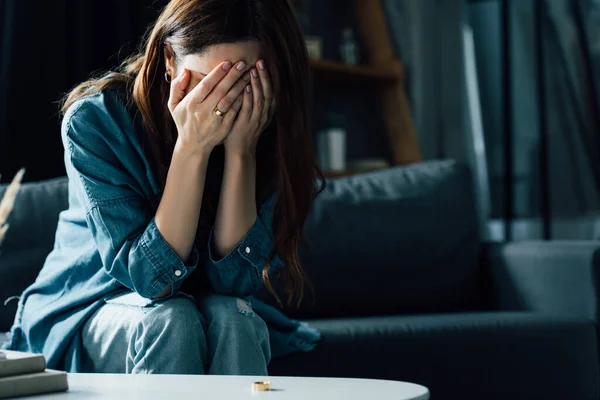 how to deal with a painful breakup emotionally