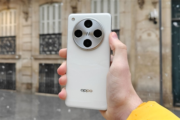 Oppo Find X9 5G triple 50MP camera performance