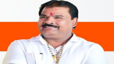 Sanjay Gaikwad MLA assault on canteen staff video viral