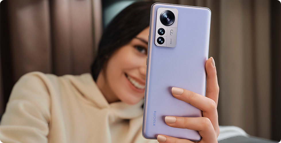 Xiaomi 12 Pro 5G fast charging and battery backup