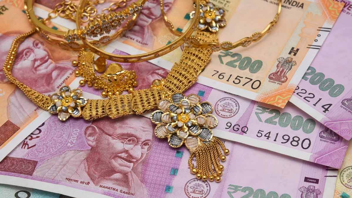 Court orders FIR against bank officials for gold fraud