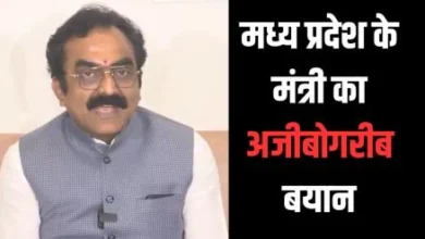 मध्य प्रदेश के पीडब्ल्यूडी मंत्री राकेश सिंह ने सड़कों पर गड्ढों को लेकर कहा कि जब तक सड़कें रहेंगी