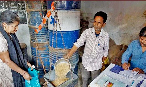राशन से कटेगा आपका भी नाम? केन्द्रों ने भेजी राज्यों को 1.17 करोड़ लोगो की लिस्ट!