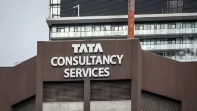 TCS ने 80% कर्मचारियों का वेतन बढा और 12000 कर्मचारियों को हटाया! 