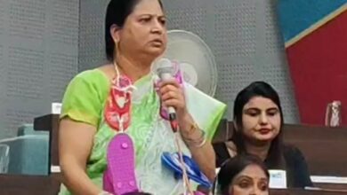mp bjp female councilor reached corporation in dewas