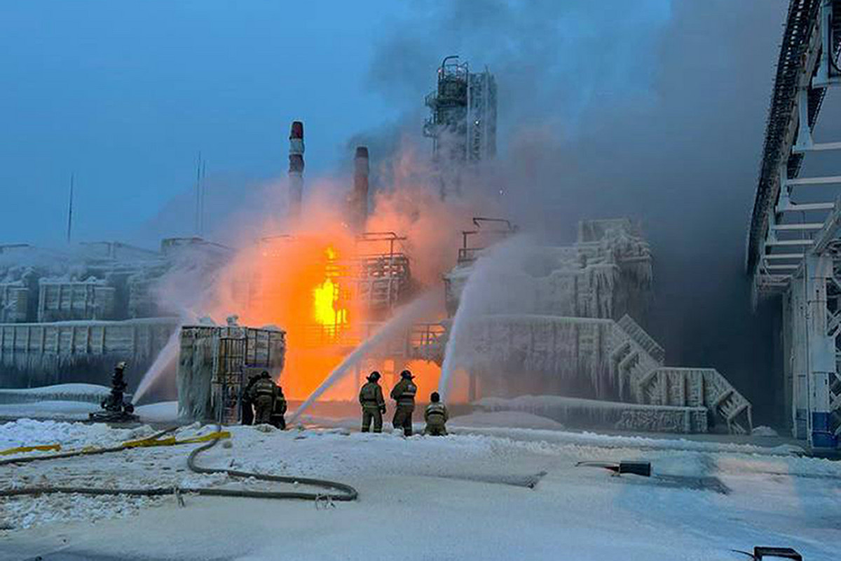 Ukraine launches drone attack on Russia largest gas plant cutting off supplies